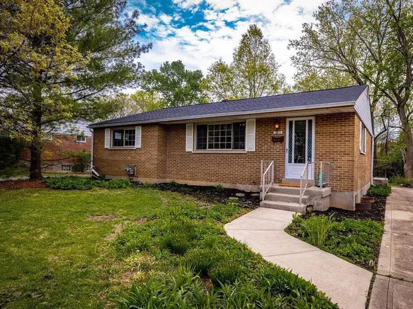2555 Royal Glen Dr, Cincinnati, OH 45239