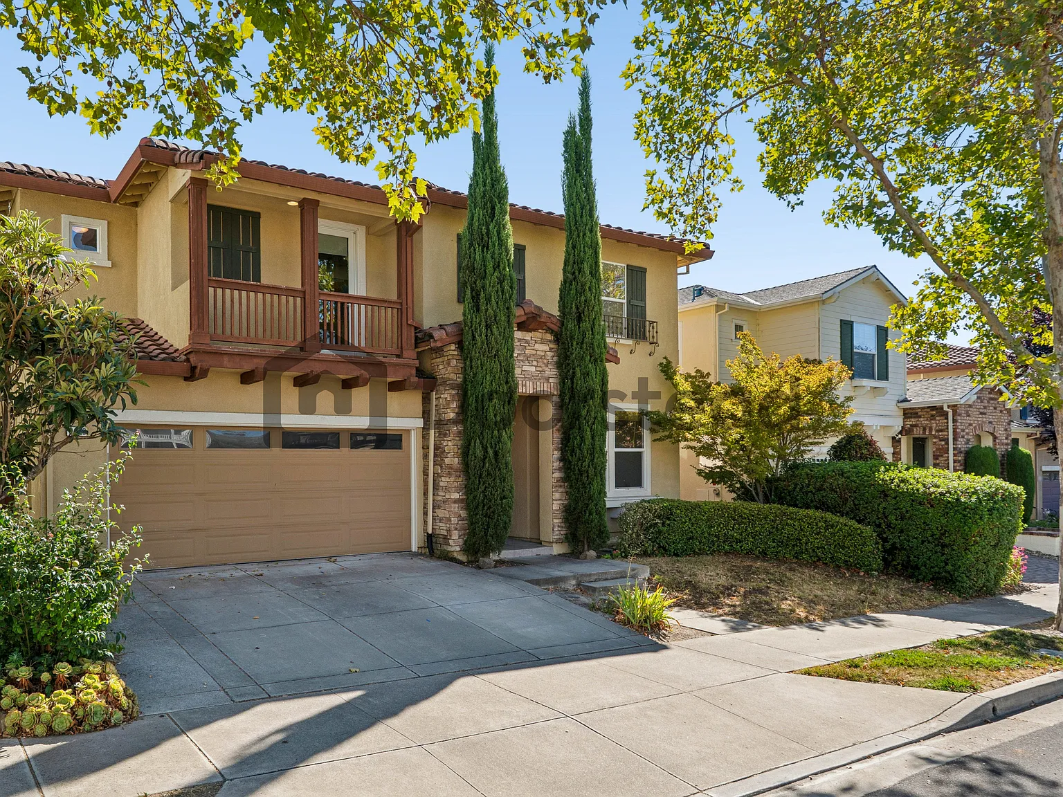 5 bed, 3.0 bath, 3223 sqft, $6,250 — Photo 3