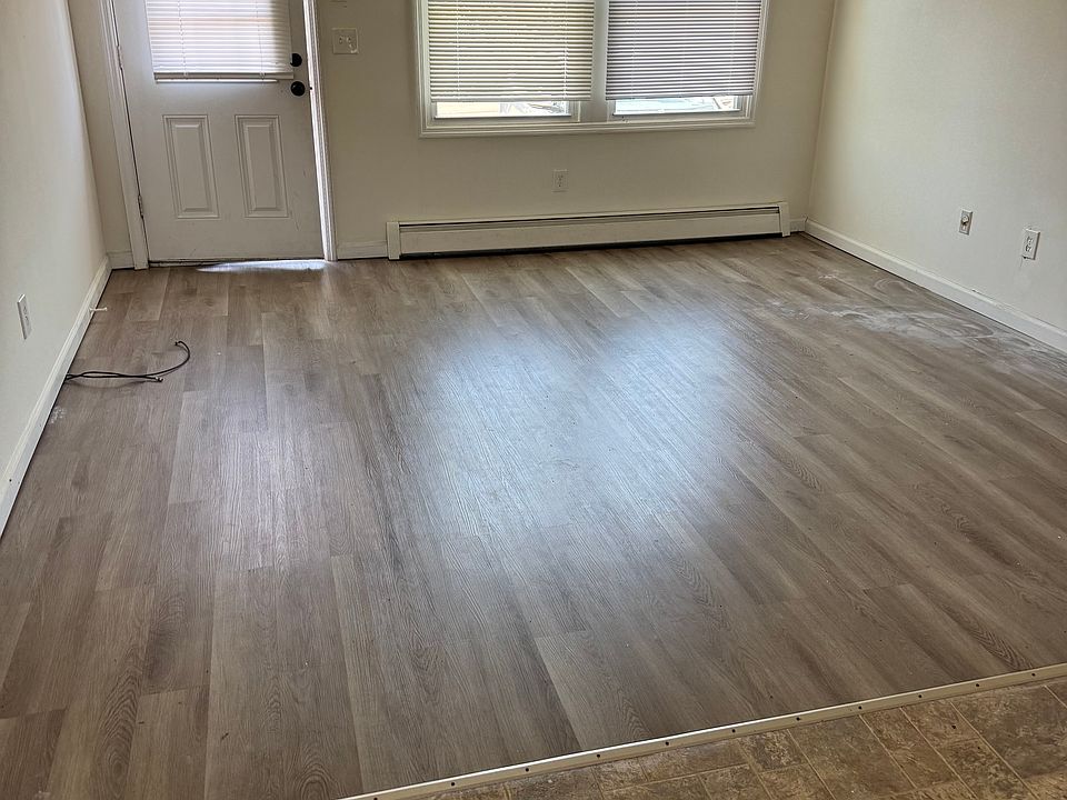 1st image of 402 Carlisa Dr