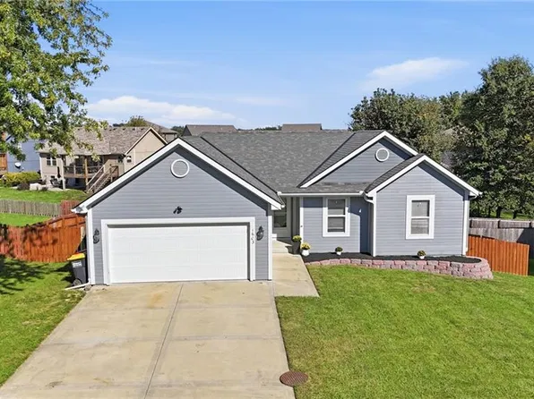 1603 Clear Creek Dr, Kearney, MO 64060