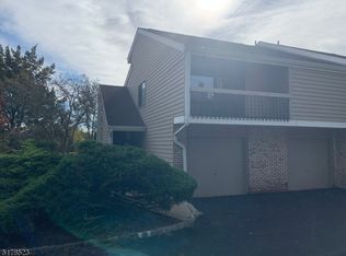 2 Evergreen #3202, Clinton, NJ 08809