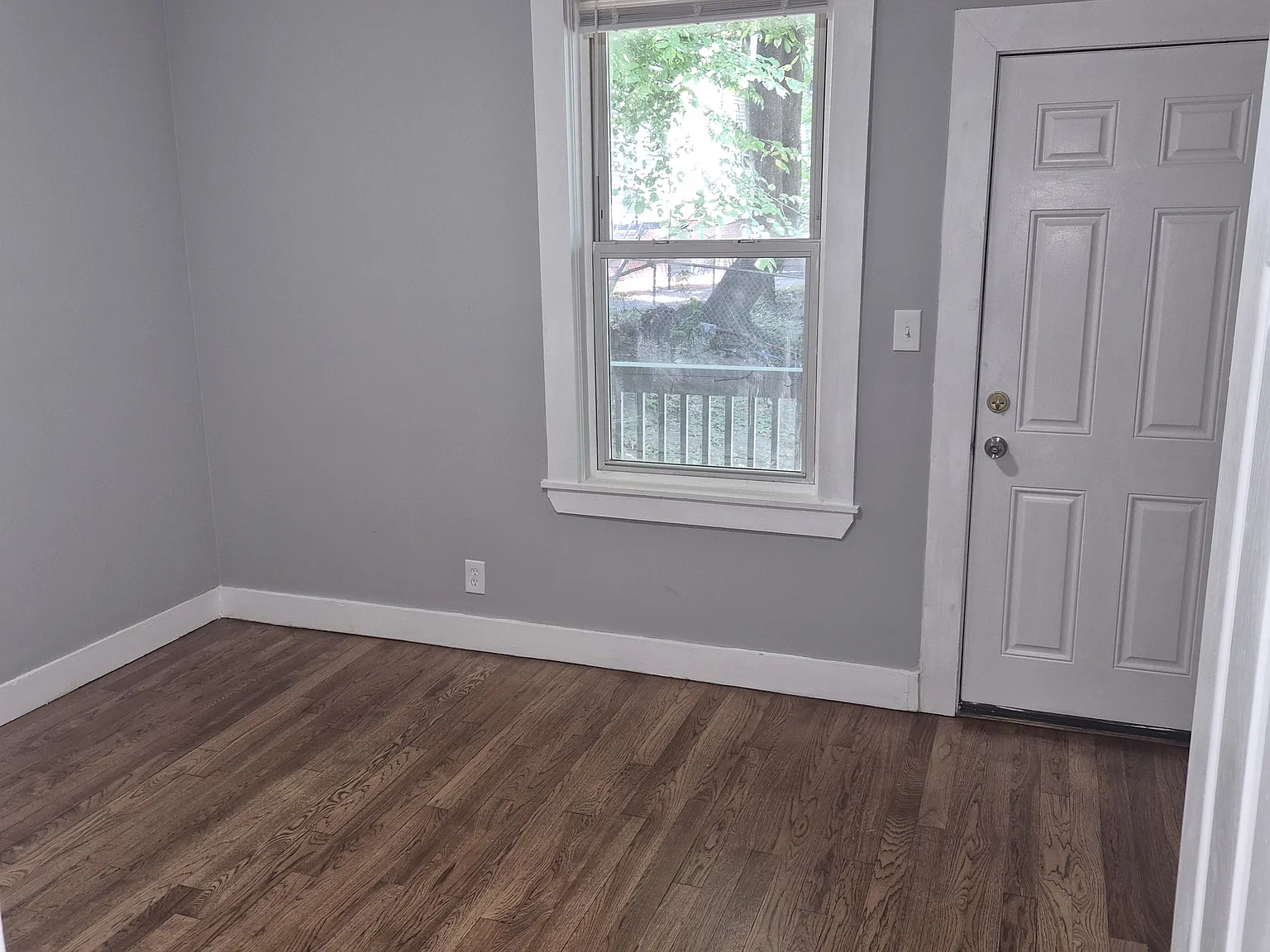 3 bed, $3,000 — Photo 2