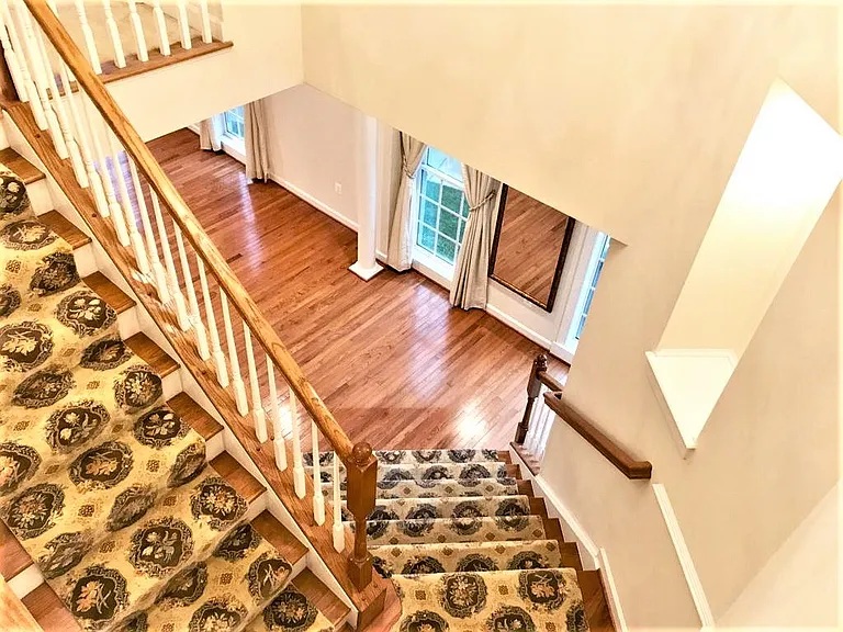149 Norwich Ln — Photo 36