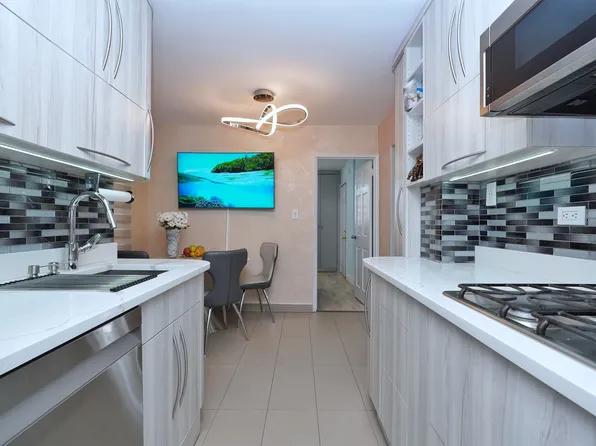 2711 Avenue X image 21 of 39