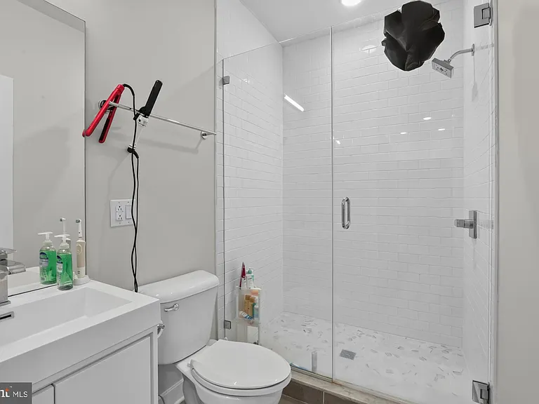 257 N 3rd St #3 — Photo 14