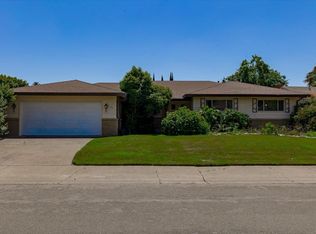 69 Springbrook Cir, Sacramento, CA 95831