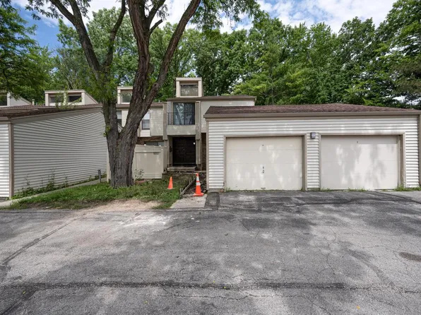 9012 N 70th STREET, Milwaukee, WI 53223
