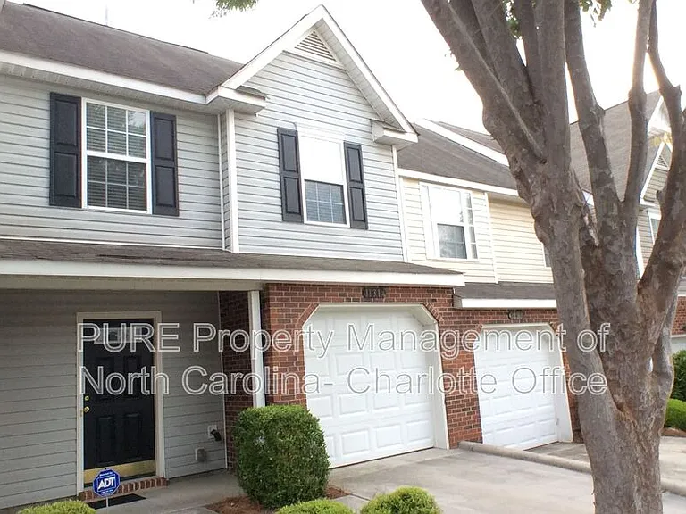 11314 Stone Trail Rd — Photo 3