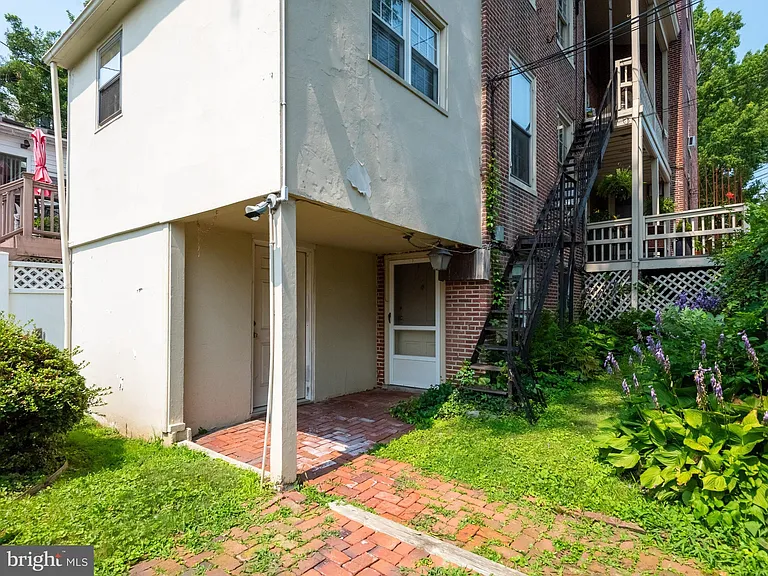 318 N Matlack St #3R — Photo 28
