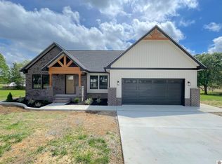 1360 Eagle Ln, Mayfield, KY 42066