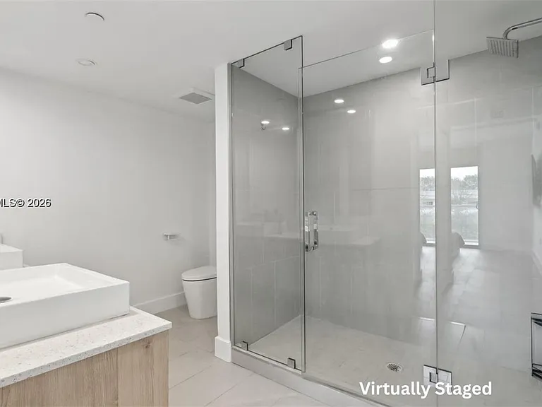 13800 Highland Dr #202 — Photo 11