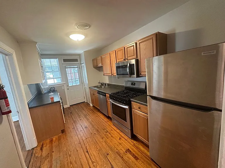 3501 Hanover Ave — Photo 10