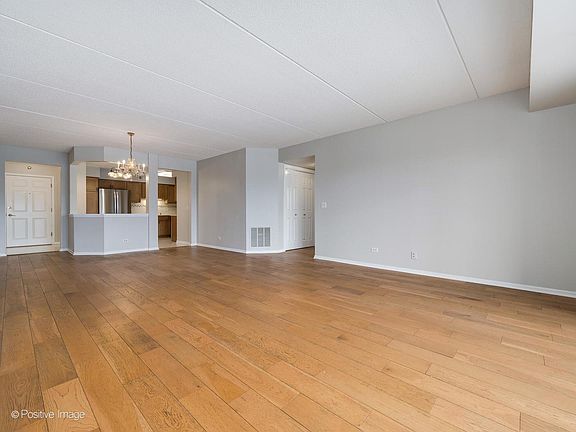 5th image of 7041 W Touhy Ave APT 501