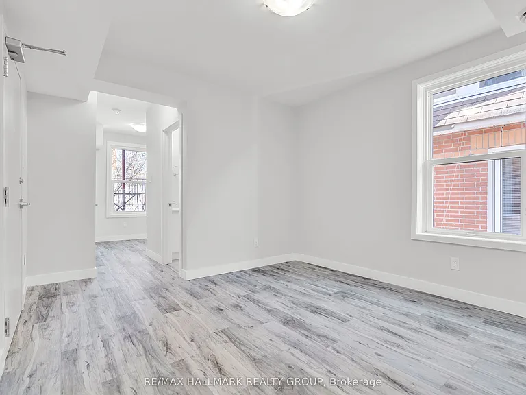 261 Somerset St E #3 — Photo 5