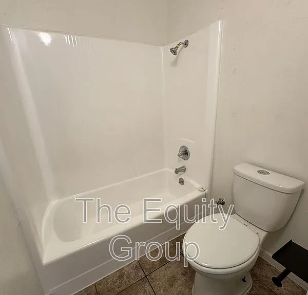 1707 E Douglas Ave #N — Photo 11