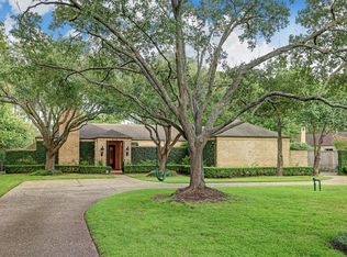 416 Chapelwood Ct, Houston, TX 77024