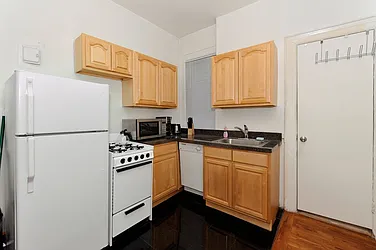 Rented by Eisenberg Exclusives