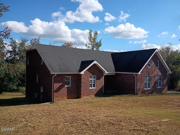 626 Briarwood Dr, Dandridge, TN 37725