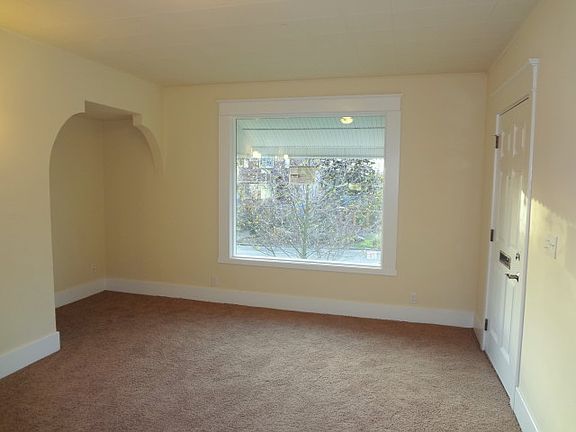 2nd image of 1415 S Grant Ave