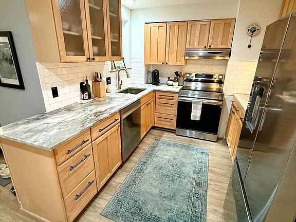 3rd image of 1320 R St NW APT 2