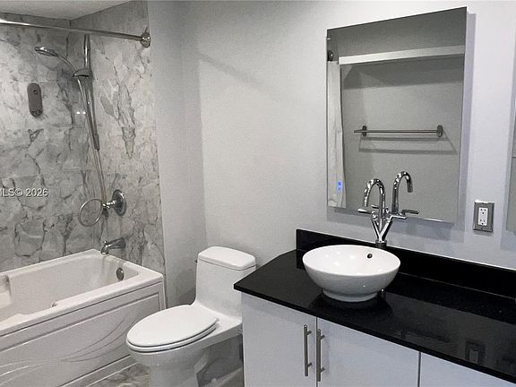 5th image of 31 SE 5th St APT 411