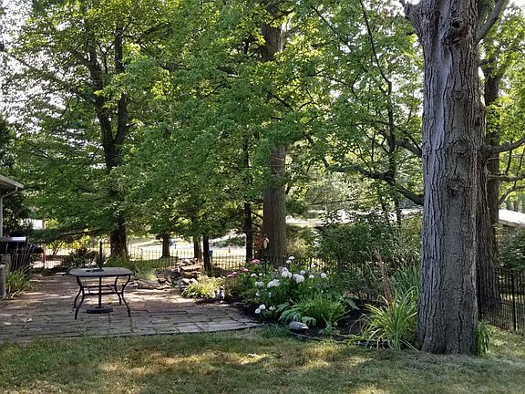 4th image of 501 Edinborough Dr