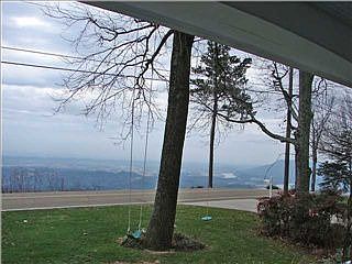 2nd image of 313 N Palisades Dr