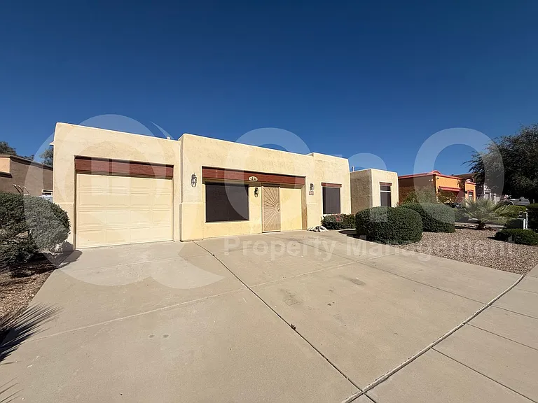 1230 N Golden Palomino Pl — Photo 7