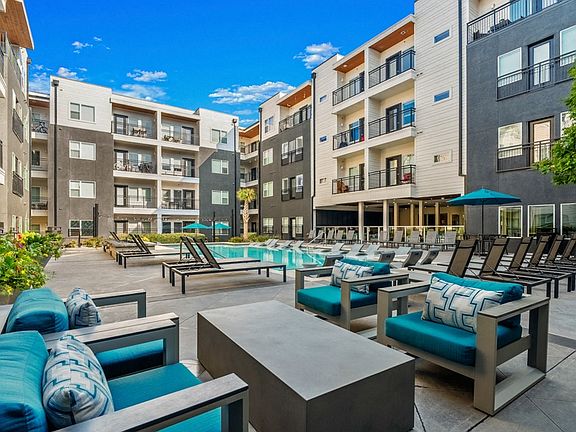 Poolside lounge seating