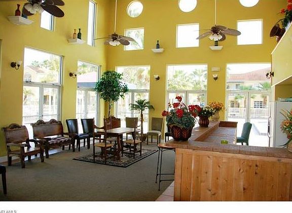 4th image of 3407 Winkler Ave #319