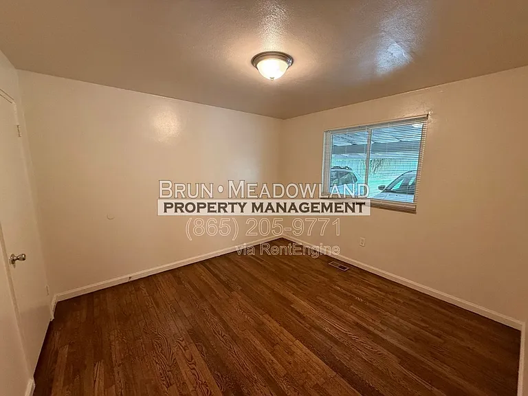 3813 Woodlake Dr NE — Photo 19