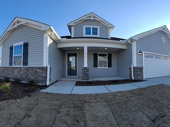 153 Providence Creek Dr, Fuquay Varina, NC 27526