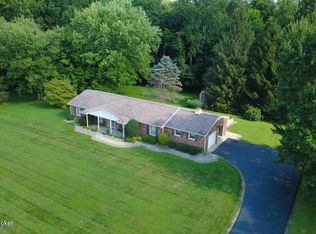 1891 New Hope Rd, Bedford, KY 40006