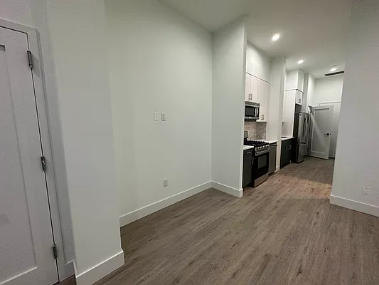 Rented by Oxford Property Group | media 23