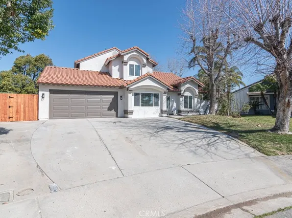 14950 Blue Lake Ct, Fontana, CA 92336