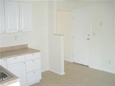 5th image of 1402 Seneca Dr