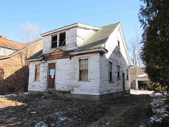 17146 Hickory