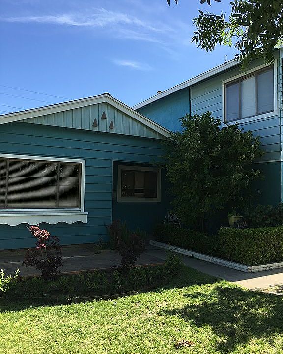 2nd image of 2644 E Sussex Way