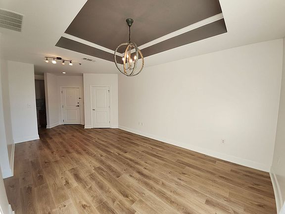 5th image of 325 E Paces Ferry Rd NE APT 1409