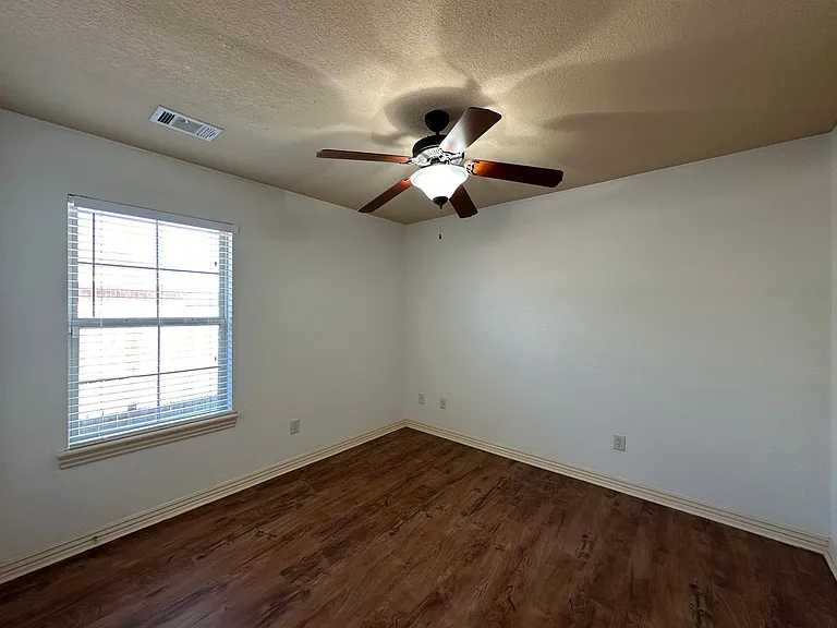 612 Windbrook Ct — Photo 29