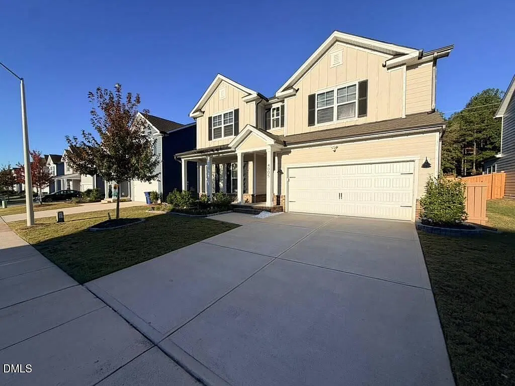 5 bed, 3.0 bath, 3320 sqft, $3,400 — Photo 2