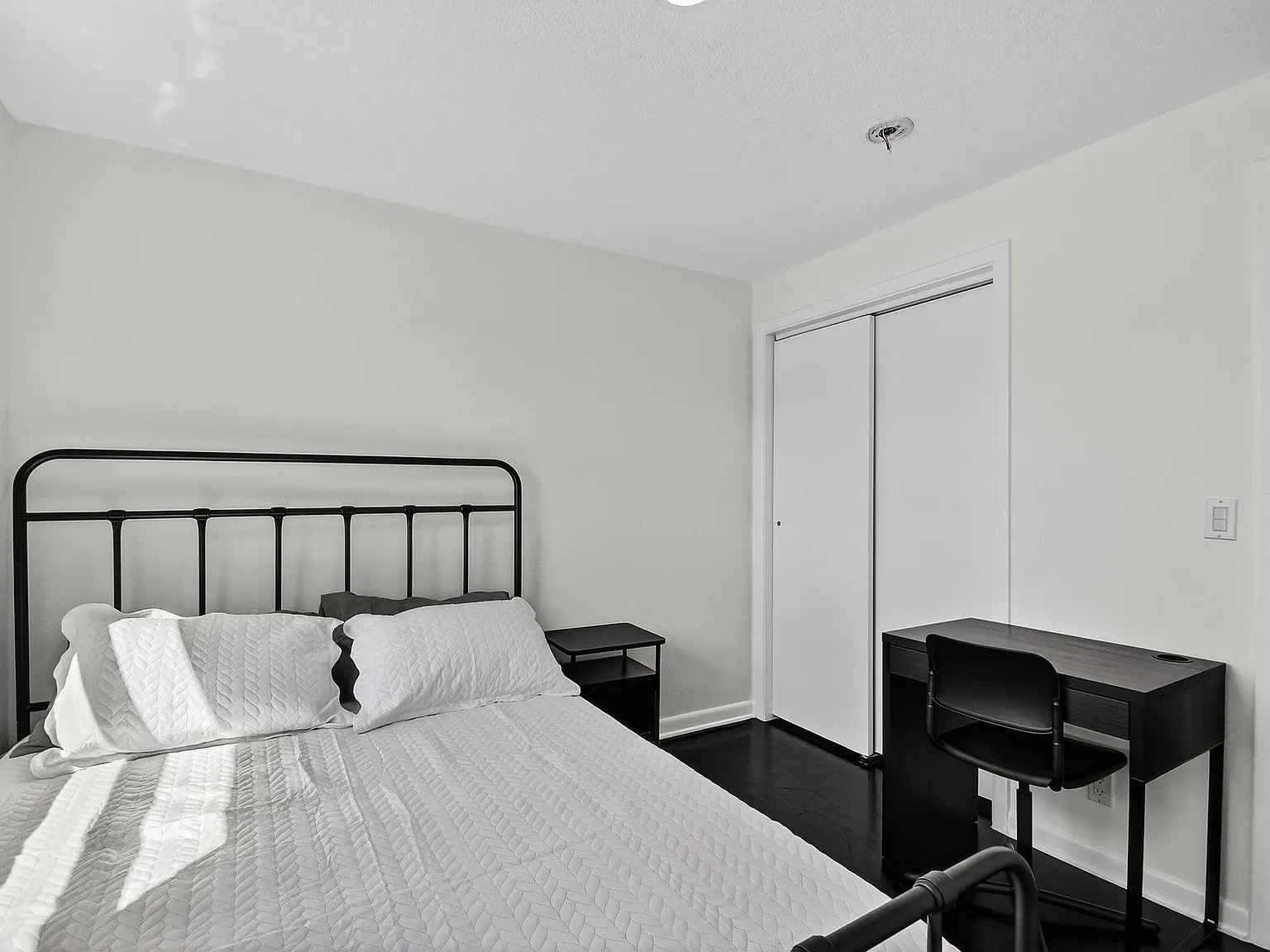 4 bed, 5.0 bath, 1767 sqft, $1,364 — Photo 3
