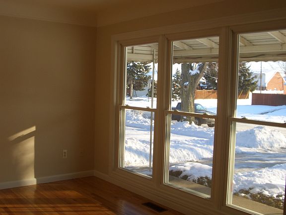 3rd image of 20849 Bayside St