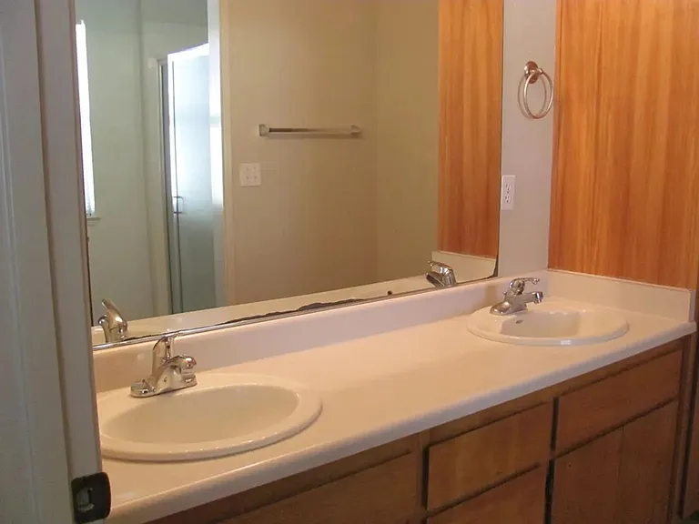 Summertree Lane 4 Plex — Photo 9