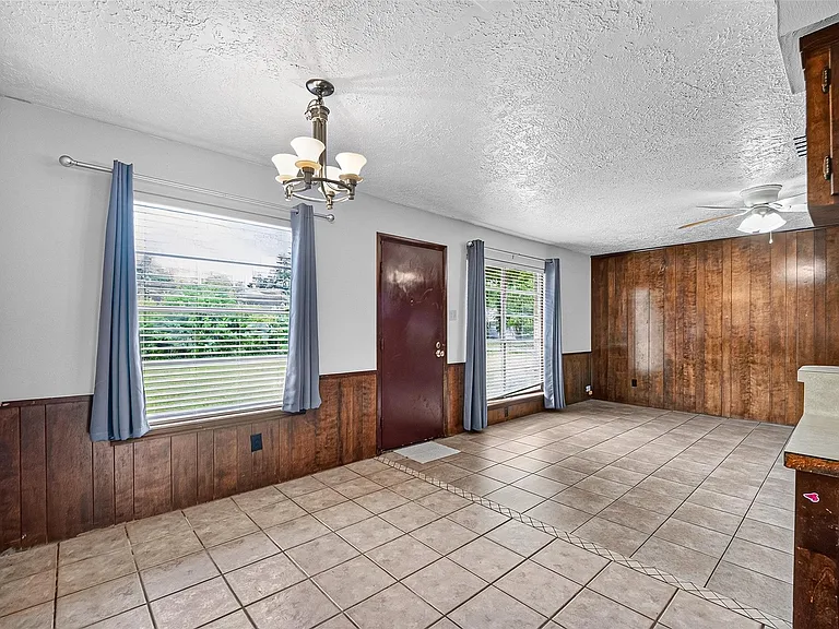 3602 Cedarcrest Dr — Photo 14