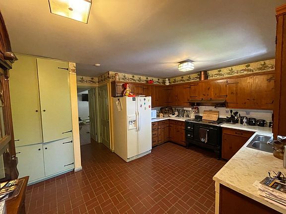 5th image of 712 N Stewart St