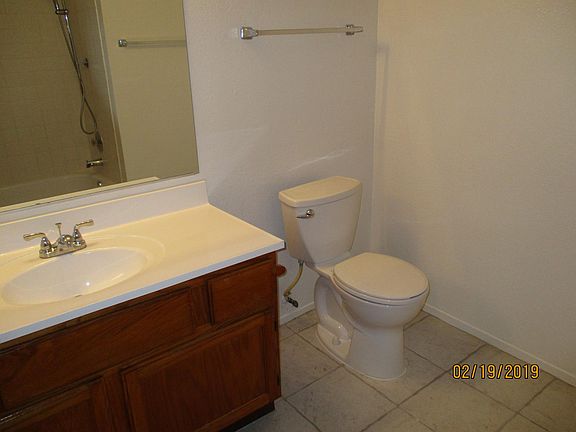 2nd image of 13882 Cherry St APT A