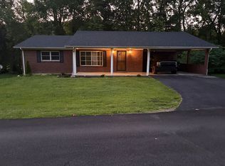 265 Geneva Ave, Irvine, KY 40336