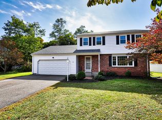 29 Pleasant Dr, Cheshire, CT 06410