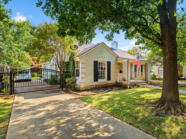 5330 McCommas Blvd — Photo 5